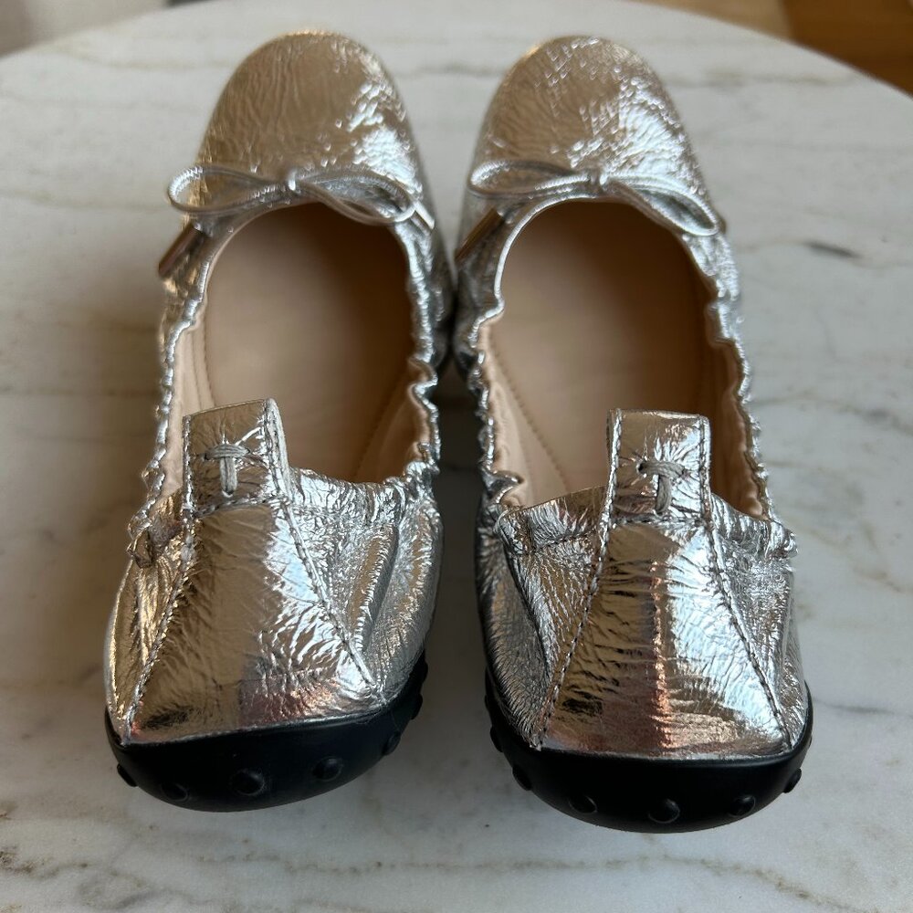 Tod’s Gommino Metallic Leather Ballerina Flat in Silver - Picture 3 of 5